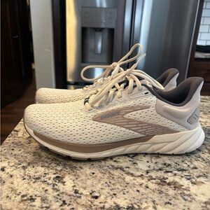 Brooks Cream and Brown Athletic Shoes